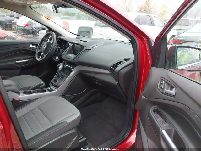 1FMCU0GX9GUB87189 Ford ESCAPE SE