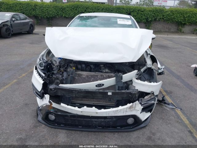 3KPF24AD8LE185214 KIA Forte Lxs