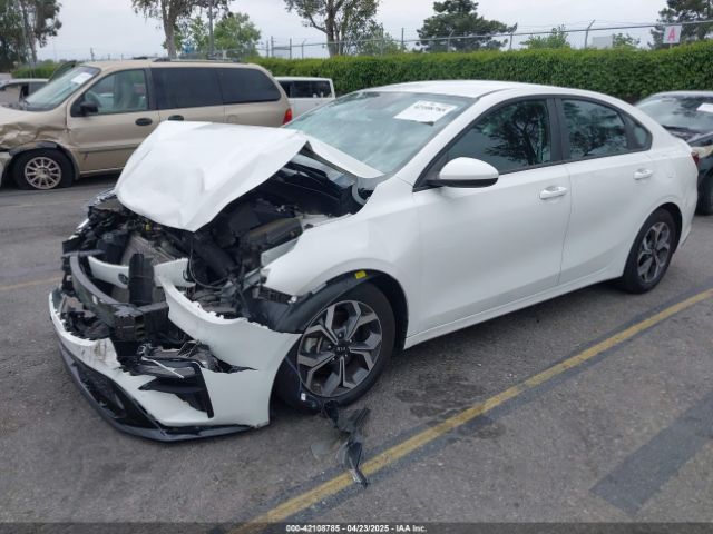 3KPF24AD8LE185214 KIA Forte Lxs