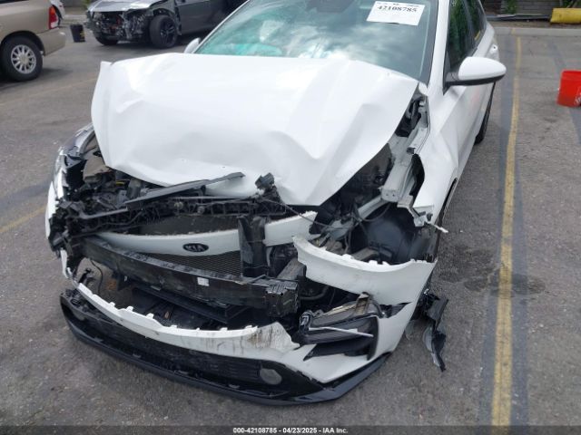 3KPF24AD8LE185214 KIA Forte Lxs