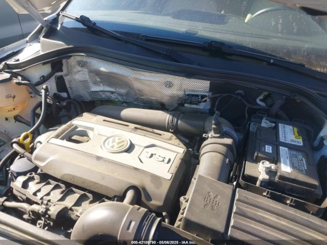WVGAV7AXXHK042262 Volkswagen Tiguan 2.0t/2.0t S