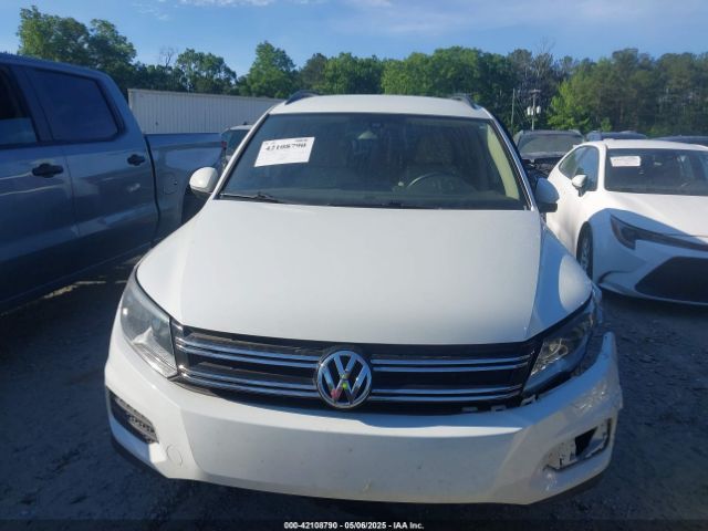 WVGAV7AXXHK042262 Volkswagen Tiguan 2.0t/2.0t S
