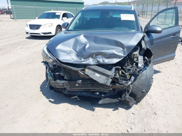 KM8J3CA41HU422745 Hyundai TUCSON SE