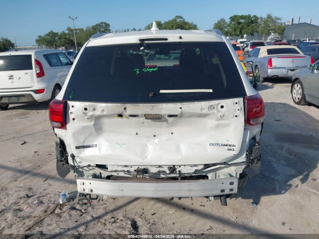 JA4AD3A36HZ032374 Mitsubishi Outlander Sel