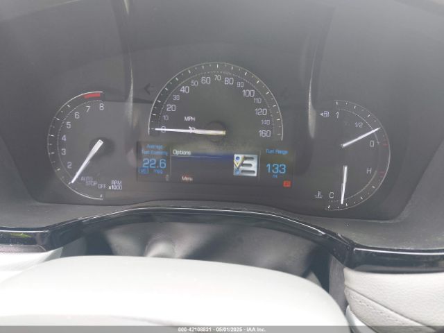 1GYKNBRS9HZ215565 Cadillac XT5 LUXURY
