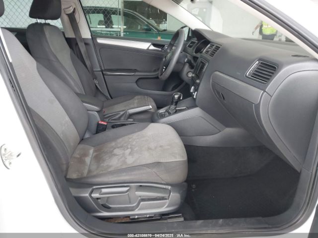 3VW2B7AJ8HM274085 Volkswagen Jetta 1.4t S