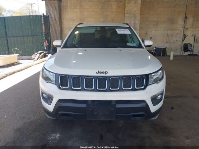 3C4NJDBB3KT654263 Jeep Compass Latitude 4x4