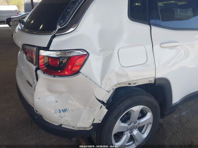 3C4NJDBB3KT654263 Jeep Compass Latitude 4x4