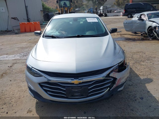 1G1ZC5ST7KF184946 Chevrolet Malibu 1fl