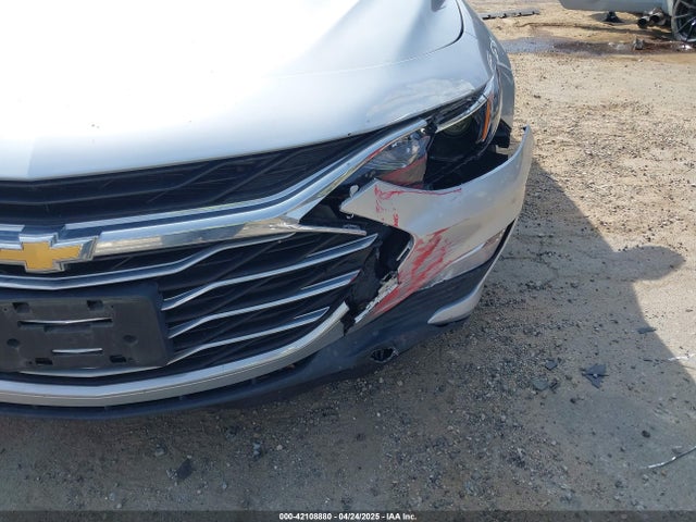 1G1ZC5ST7KF184946 Chevrolet Malibu 1fl