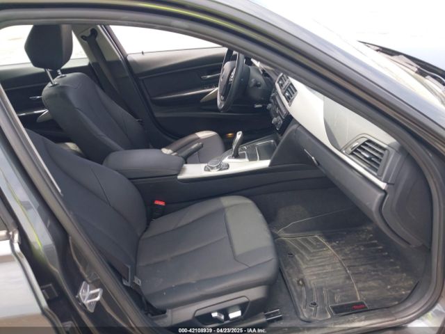 WBA8E5G52JNU47935 BMW 320i Xdrive