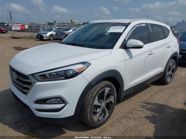 Hyundai Tucson Sport 2016 KM8J33A2XGU030795 Image 2