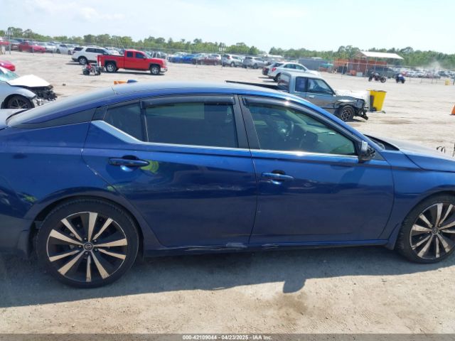 1N4BL4CV2KC137950 Nissan Altima 2.5 Sr