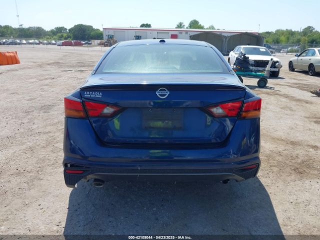 1N4BL4CV2KC137950 Nissan Altima 2.5 Sr