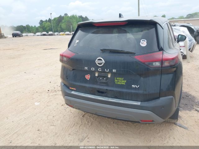 5N1AT3BAXMC801313 Nissan Rogue Sv Fwd