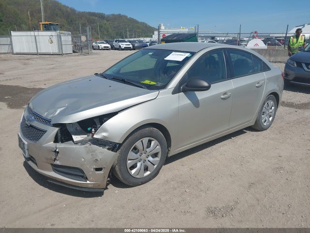 1G1PA5SG6E7227428 Chevrolet Cruze Ls Auto