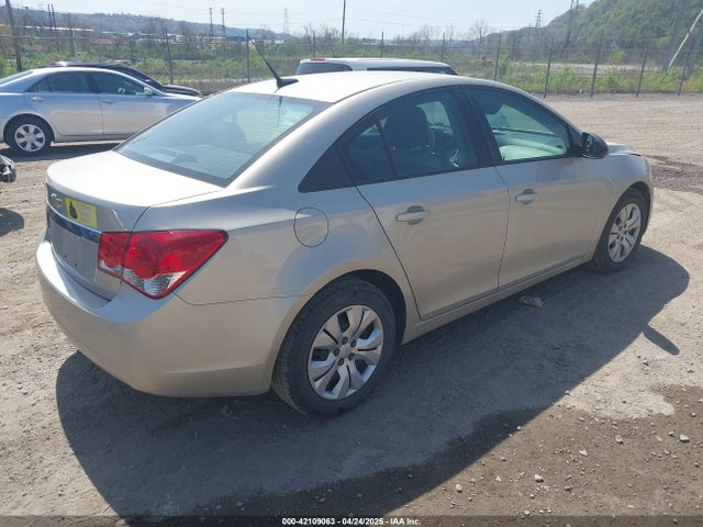 1G1PA5SG6E7227428 Chevrolet Cruze Ls Auto