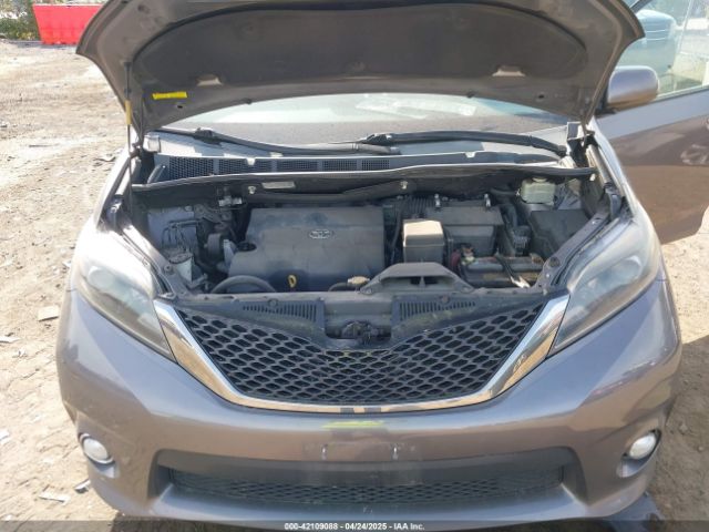 5TDXK3DC5FS640306 Toyota Sienna Se 8 Passenger