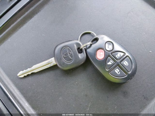 5TDXK3DC5FS640306 Toyota Sienna Se 8 Passenger