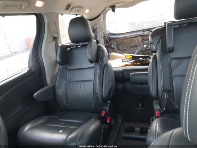 5TDXK3DC5FS640306 Toyota Sienna Se 8 Passenger