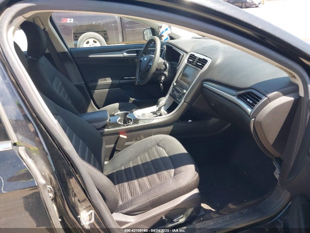 3FA6P0H72GR402271 Ford FUSION SE
