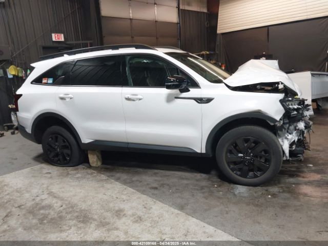 5XYRLDLC9NG118254 KIA Sorento X-line S
