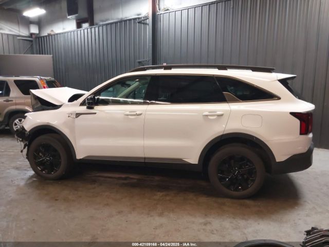 5XYRLDLC9NG118254 KIA Sorento X-line S