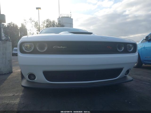 2C3CDZFJ1KH561879 Dodge Challenger R/t Scat Pack