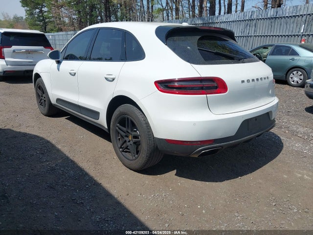 Porsche Macan 2018 WP1AA2A56JLB08189 Image 3