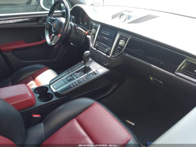 Porsche Macan 2018 WP1AA2A56JLB08189 Image 5