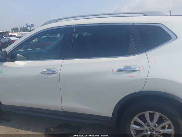 5N1AT2MT3JC742545 Nissan ROGUE SV