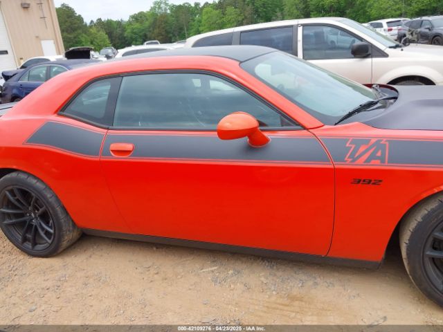 2C3CDZFJ0HH558593 Dodge Challenger T/a 392