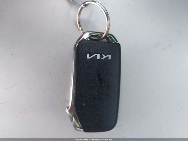 KNDCR3LE7P5090577 KIA NIRO EX