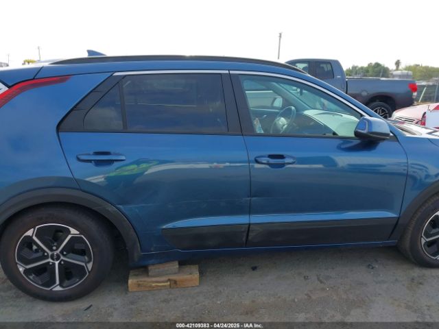 KNDCR3LE7P5090577 KIA NIRO EX