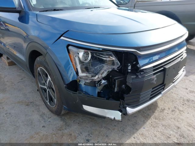 KNDCR3LE7P5090577 KIA NIRO EX