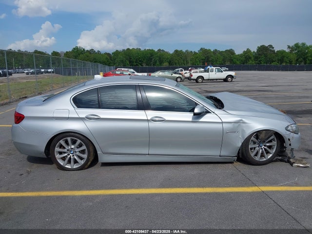 BMW 535i Xdrive 2016 WBA5B3C56GG253766 Image 14