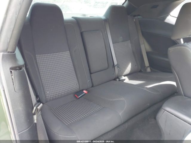 2C3CDZGG0KH628040 Dodge Challenger Sxt Awd