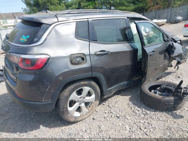 3C4NJDBB5KT660906 Jeep Compass Latitude 4x4
