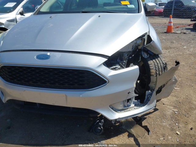 Ford FOCUS SE 2017 1FADP3F23HL286837 Image 6