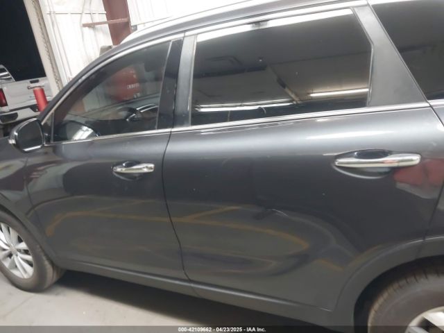 5XYPG4A58JG363749 KIA Sorento 3.3l Lx
