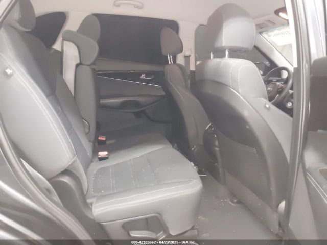 5XYPG4A58JG363749 KIA Sorento 3.3l Lx