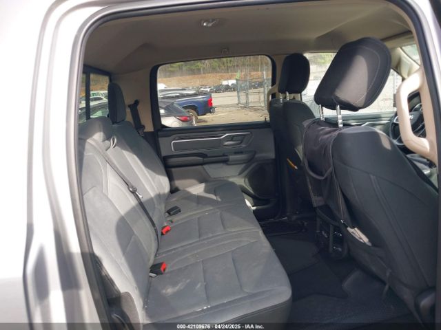 2019 RAM 1500 1C6RRFFG2KN696717 Photo 7