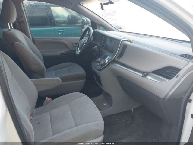 5TDZK3DC5FS657115 Toyota Sienna L 7 Passenger