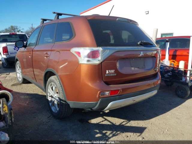JA4AD3A32FZ001653 Mitsubishi Outlander Se