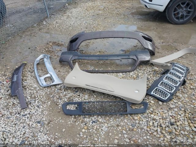 1C4RJFCG6KC804739 Jeep Grand Cherokee Overland 4x4