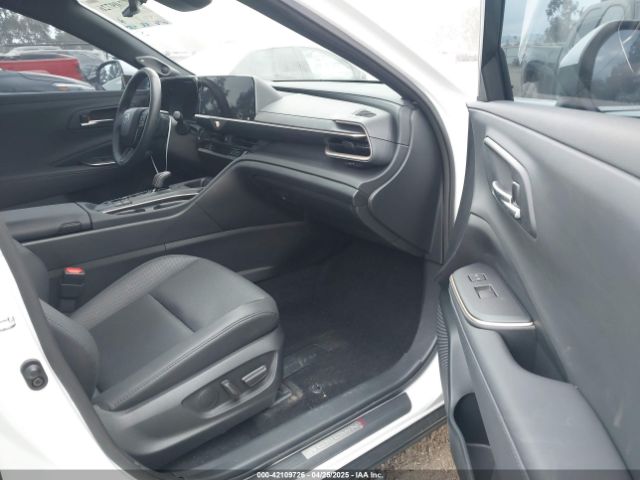 JTDAAAAF5P3003219 Toyota Crown Limited