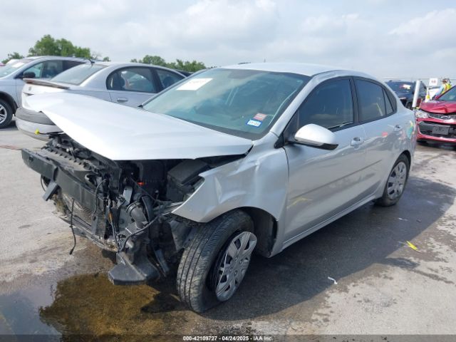 3KPA24AD8PE530662 KIA RIO LX