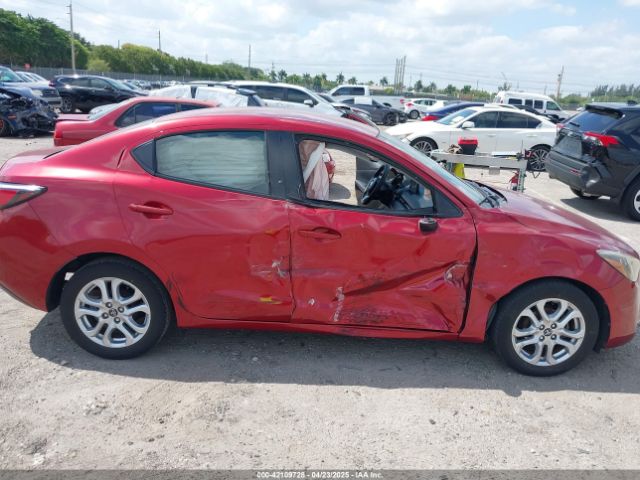 3MYDLBYV9JY318762 Toyota YARIS IA