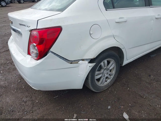 1G1JC5SHXE4230326 Chevrolet Sonic Lt Auto