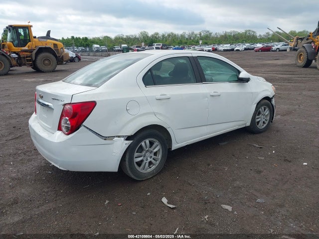 1G1JC5SHXE4230326 Chevrolet Sonic Lt Auto
